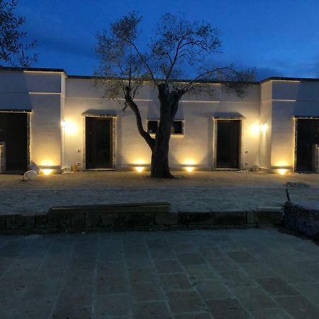Le Tre Colonne Bed & Breakfast Melendugno Exterior photo