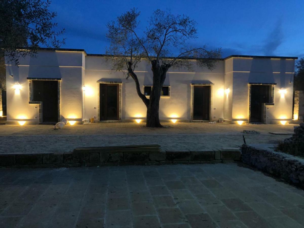 Le Tre Colonne Bed & Breakfast Melendugno Exterior photo