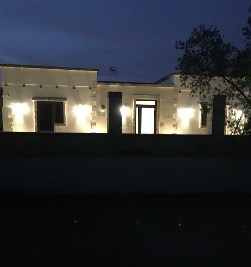 Le Tre Colonne Bed & Breakfast Melendugno Exterior photo