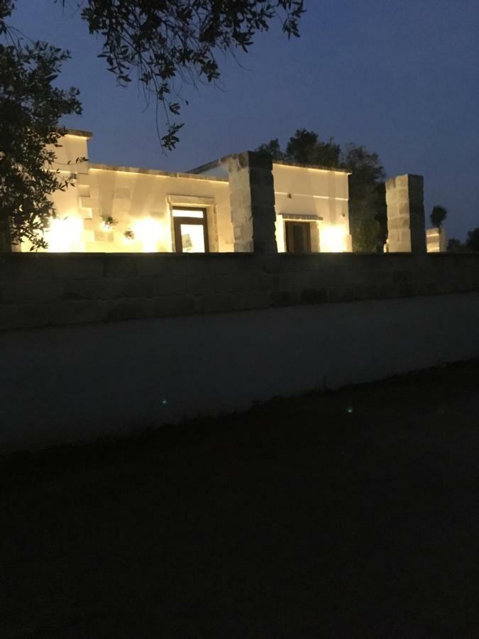 Le Tre Colonne Bed & Breakfast Melendugno Exterior photo